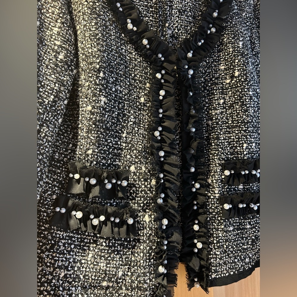 Brand New Chic Black and White Tweed Jacket - Picture 2 of 5